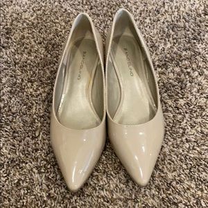 Bandolino wedges in nude patent